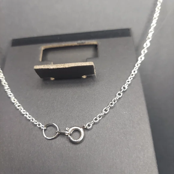 Elegant Silver Tone Cross Pendant Necklace - Picture 3 of 3